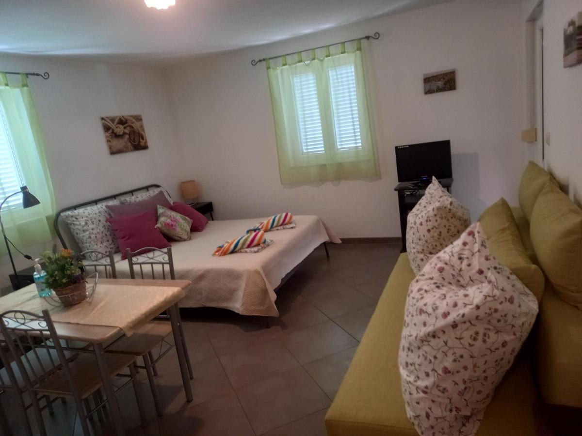 Apartmani Afrodita Sutivan Εξωτερικό φωτογραφία